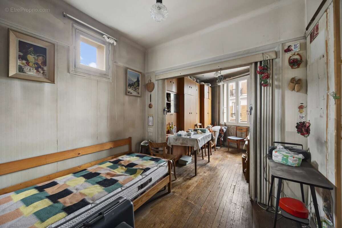 Appartement à PARIS-14E