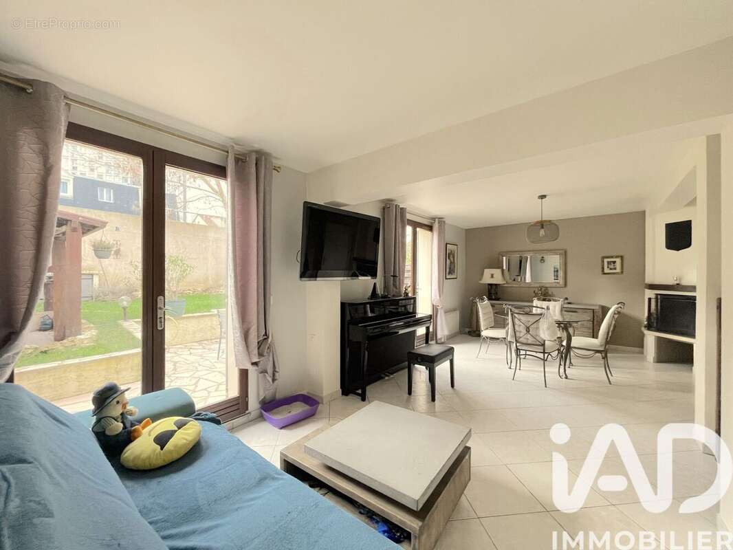Photo 2 - Maison à BONNEUIL-SUR-MARNE