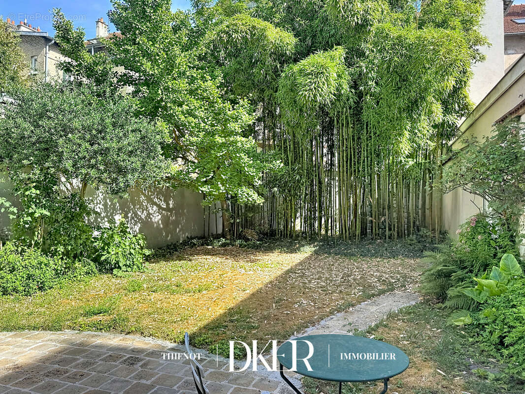 Reims   Élégante maison de caractère avec jardin, garage double et dépendance   À 45 min de Paris en TGV - photo 14