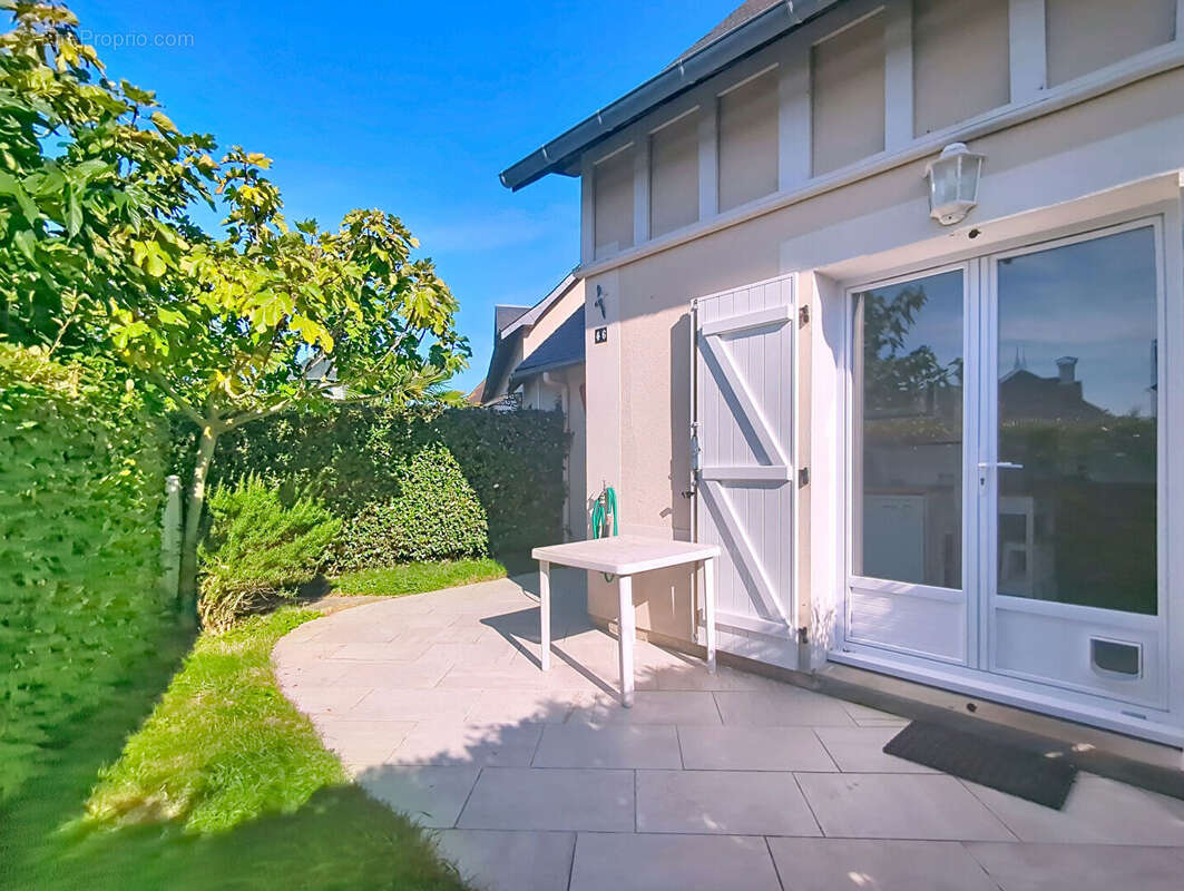 Maison à DIVES-SUR-MER