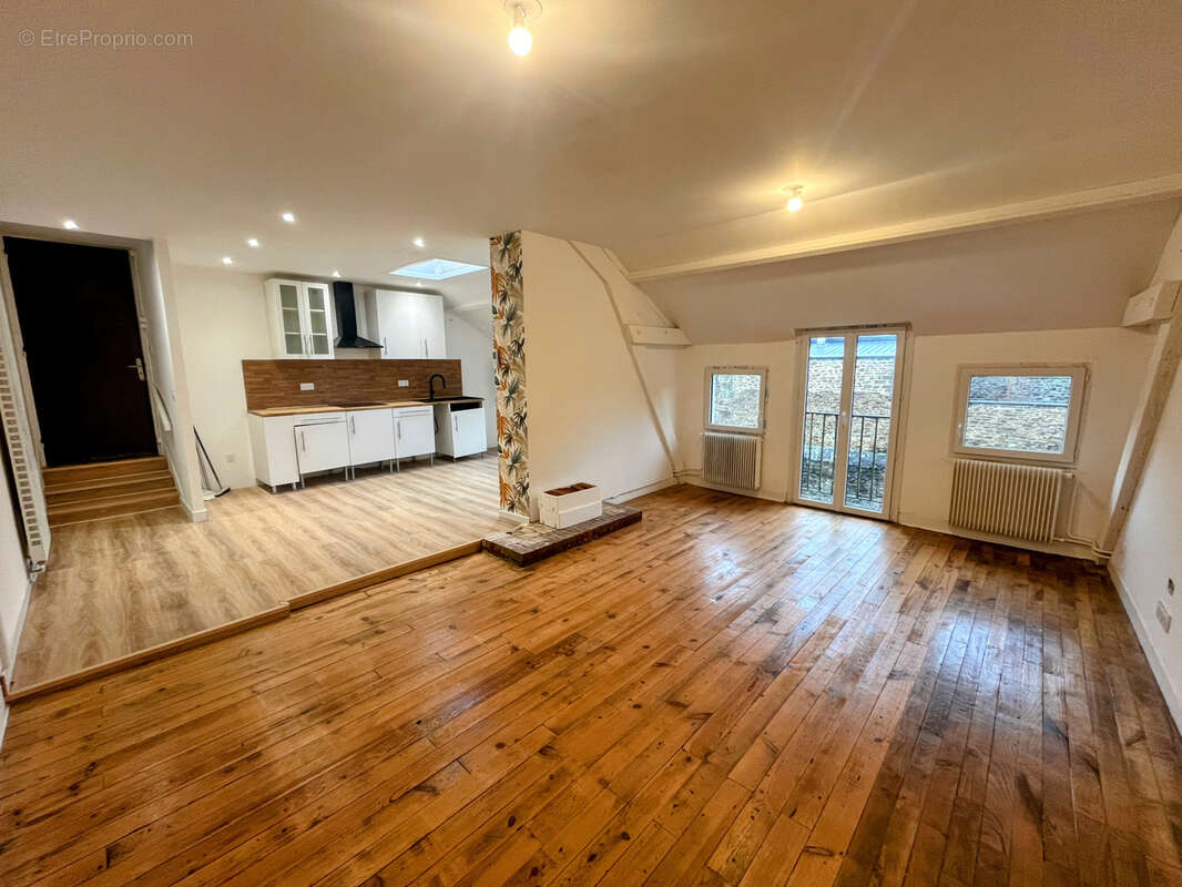 Appartement à FOUGERES