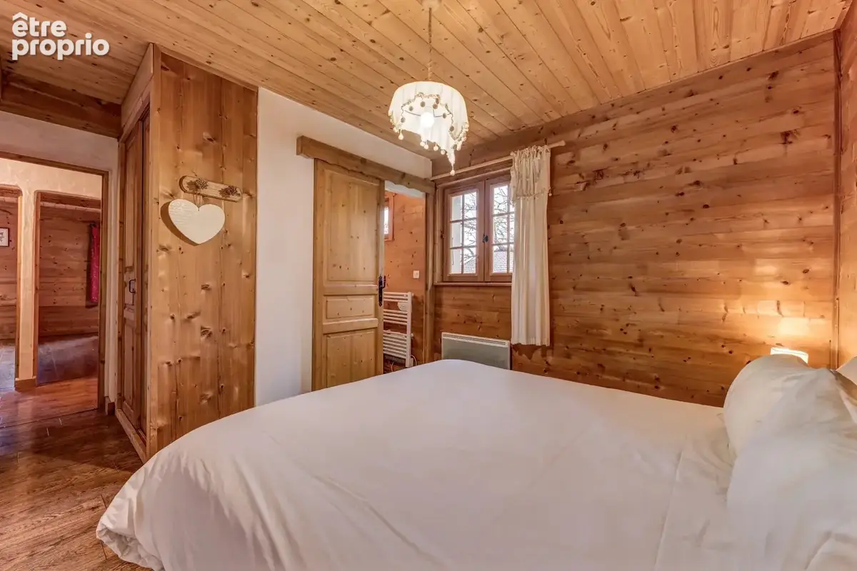 MORZINE – Chalet traditionnel de 7 chambres comprenant deux appartements indépendants - photo 20