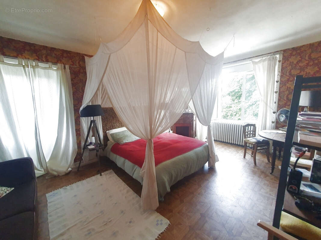 Propriété de caractére,  autrefois hôtel-restaurant bien située, proche village de gimel-les-cascades - photo 11