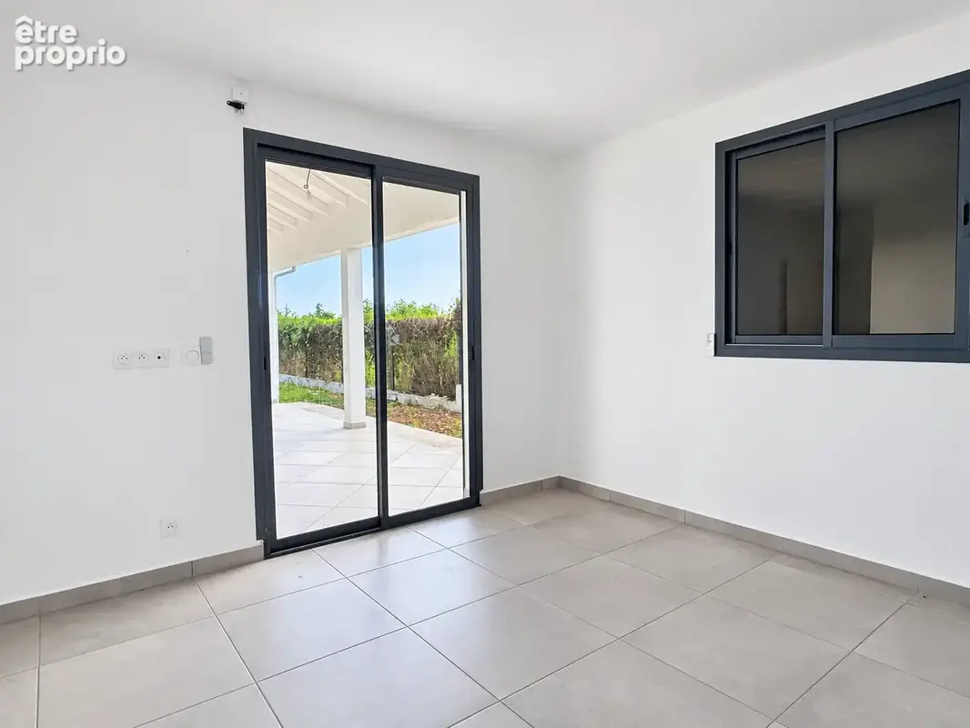 Villa contemporaine de plain-pied avec terrain piscinable - photo 13