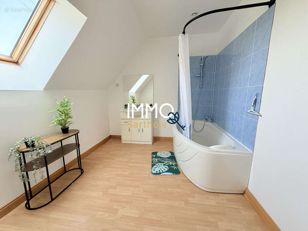 Maison 109 m² à Marigne-Laille  - photo 7