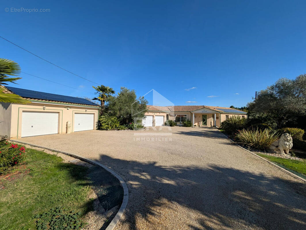 Maison à SAINT-FRONT-DE-PRADOUX
