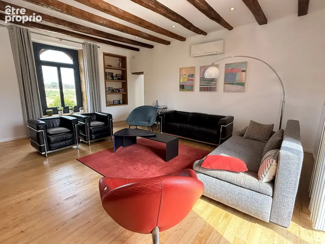 Exceptionnelle maison en pierre rénovée avec quatre chambres et piscine chauffée - photo 5