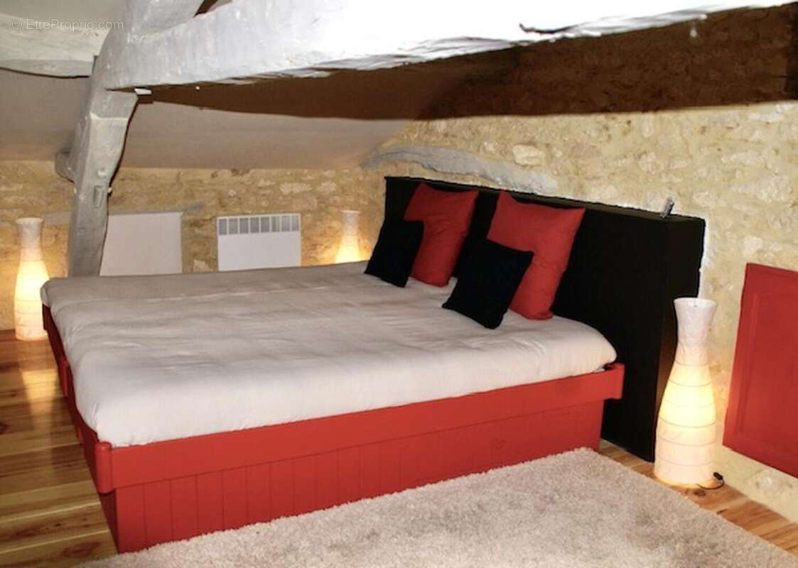 Charmant ensemble de trois maisons anciennes en pierre - photo 12