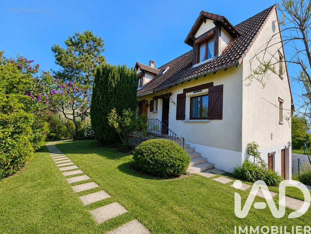 Maison 125 m² à Jussy  - photo 2