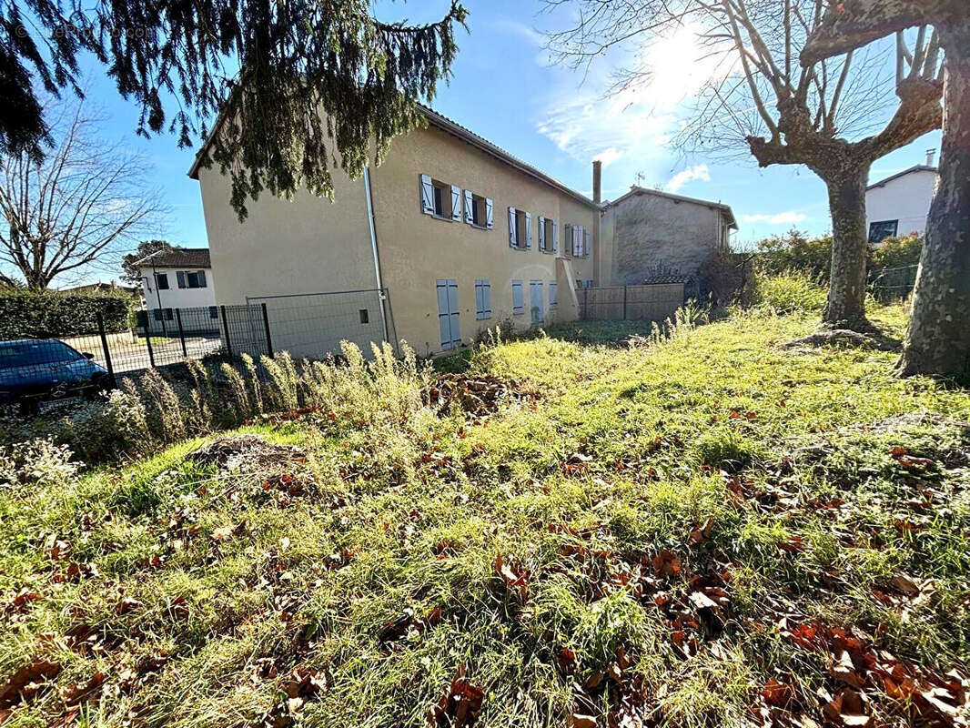 Maison Tramoyes à rénover 6 pièces 200m² avec jardin et garage - photo 3