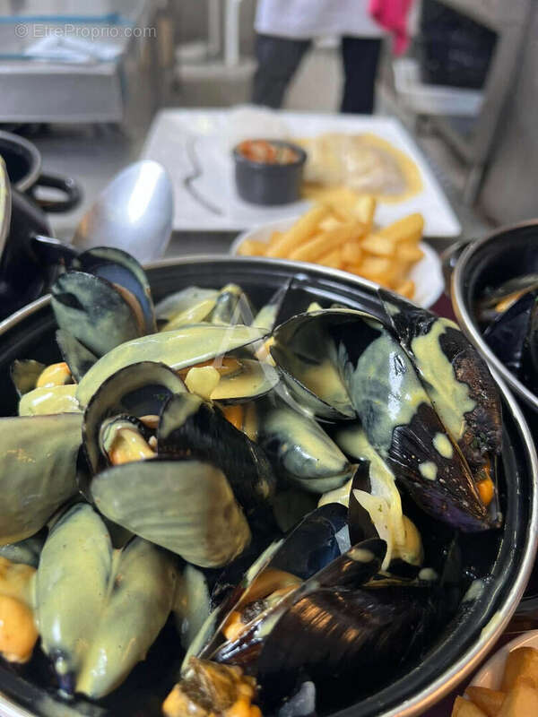 Commerce à PENESTIN