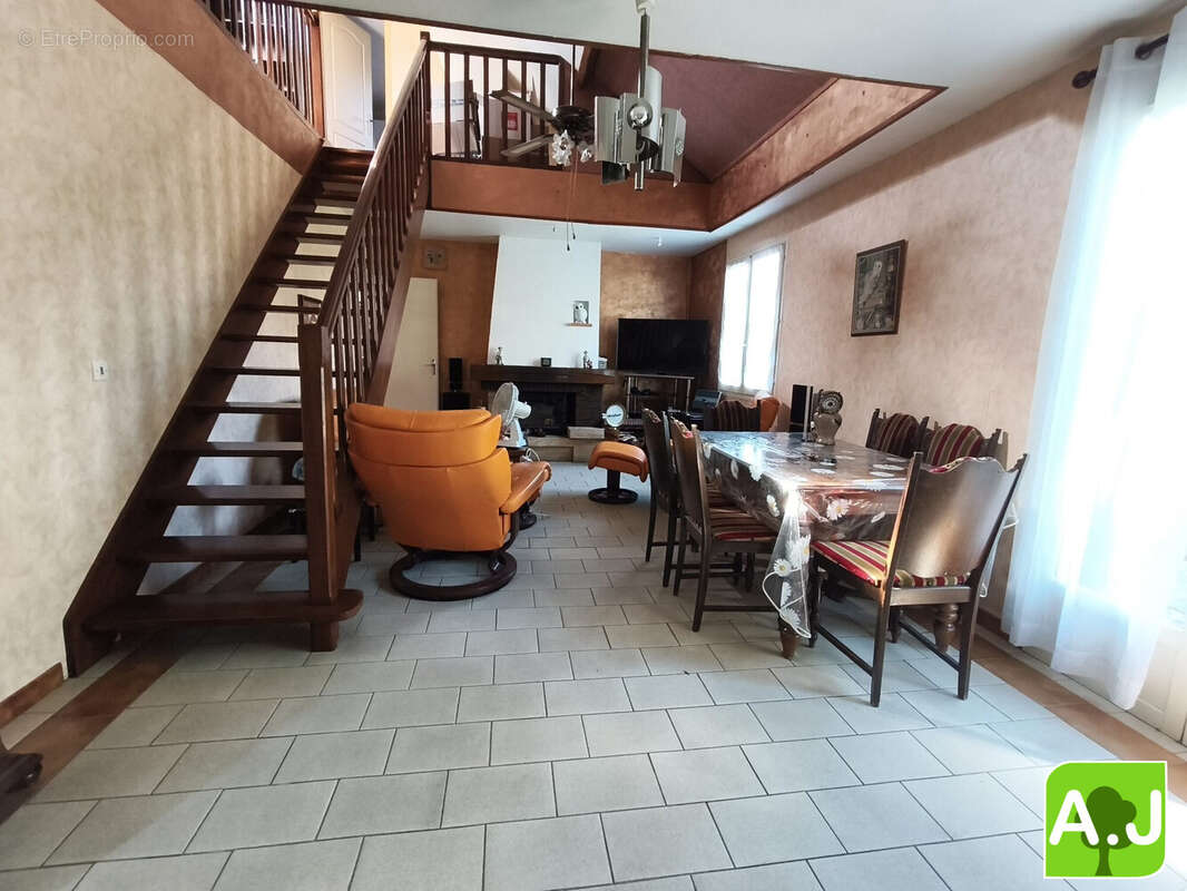 Maison à ANET
