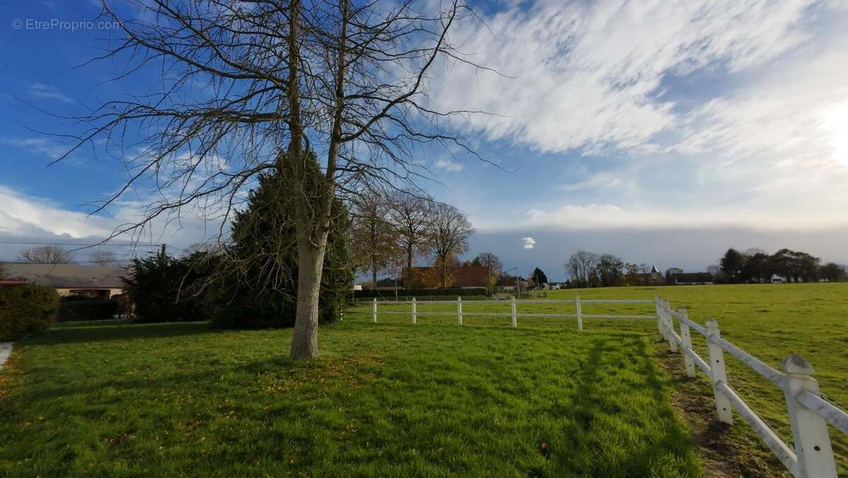 Maison à AVREMESNIL