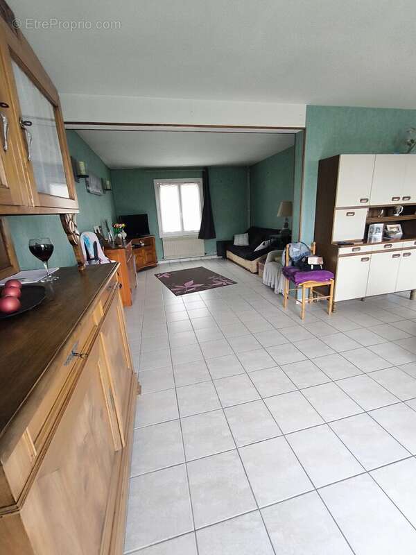 Maison à SAINT-JUNIEN