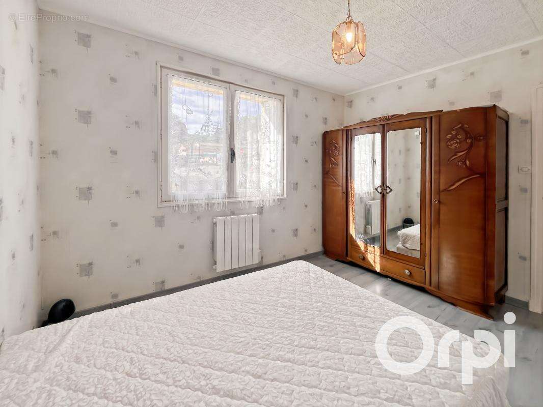 Appartement à LIVRON-SUR-DROME