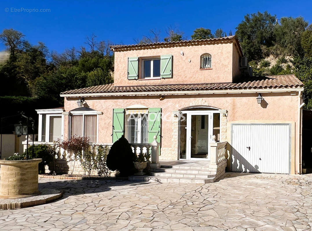 Maison à EVENOS