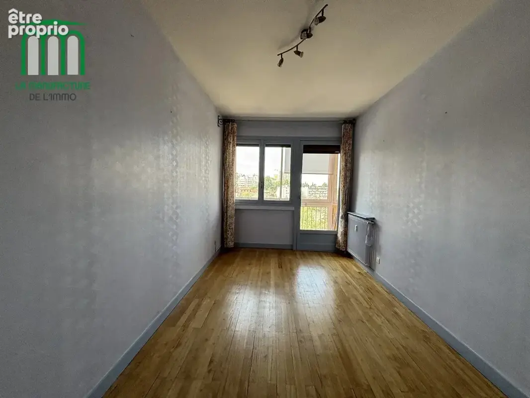 SAINT ETIENNE proche cour Fauriel - Appartement T4 avec cave et garage - photo 13