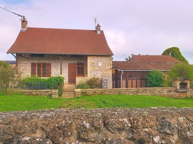 Maison à LA VINEUSE