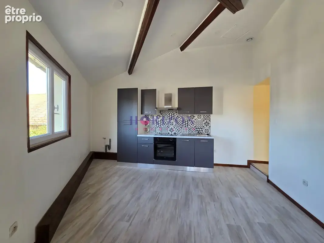 Appartement à LA CHAPELLE-EN-SERVAL