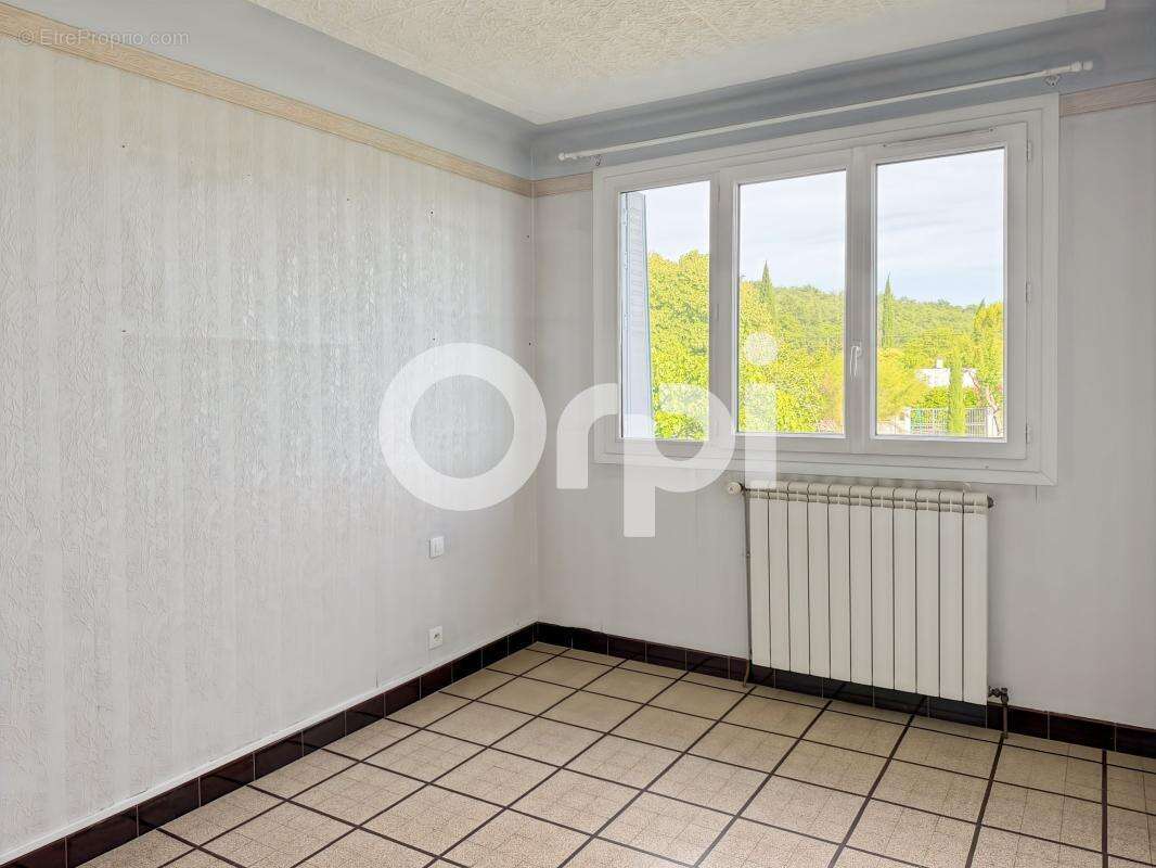 Maison à RUOMS