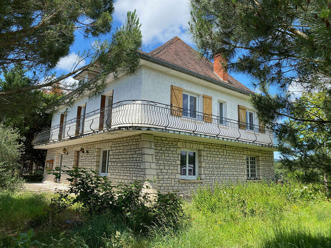 Maison à AYNAC