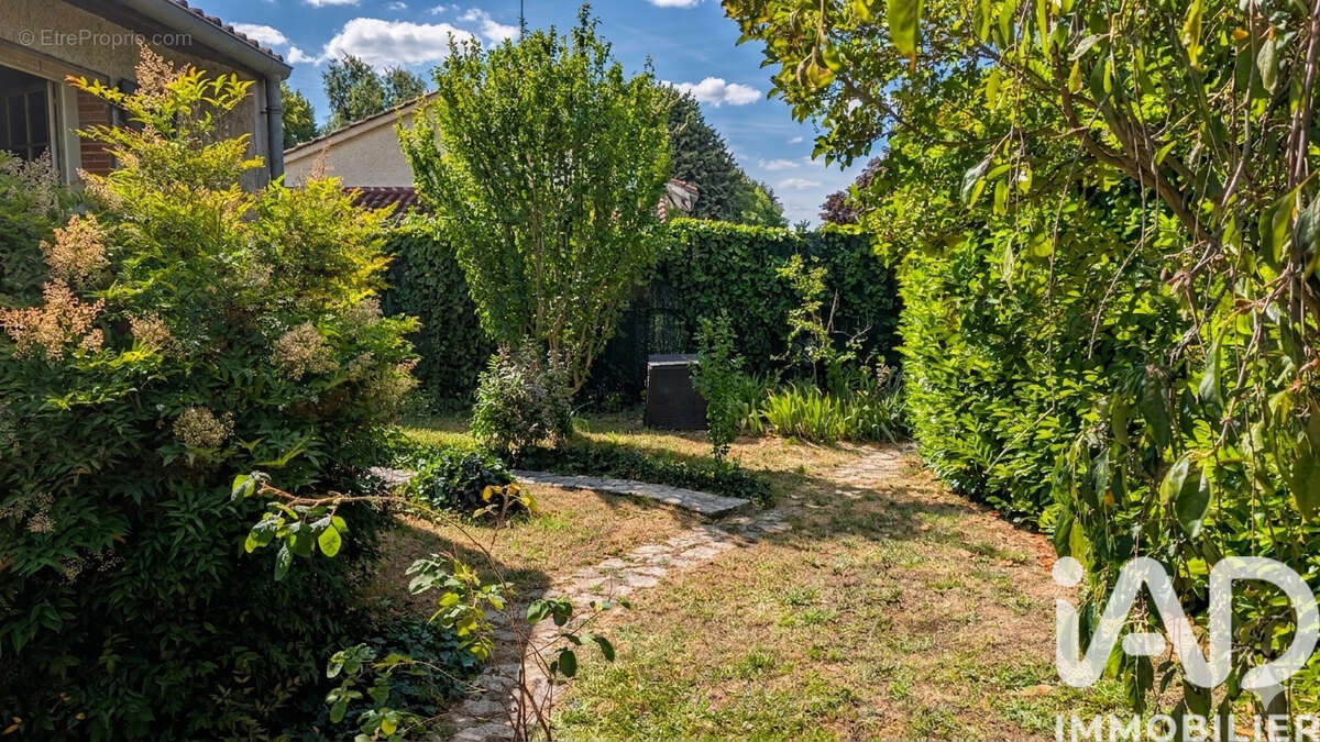 Photo 2 - Maison à ESCALQUENS