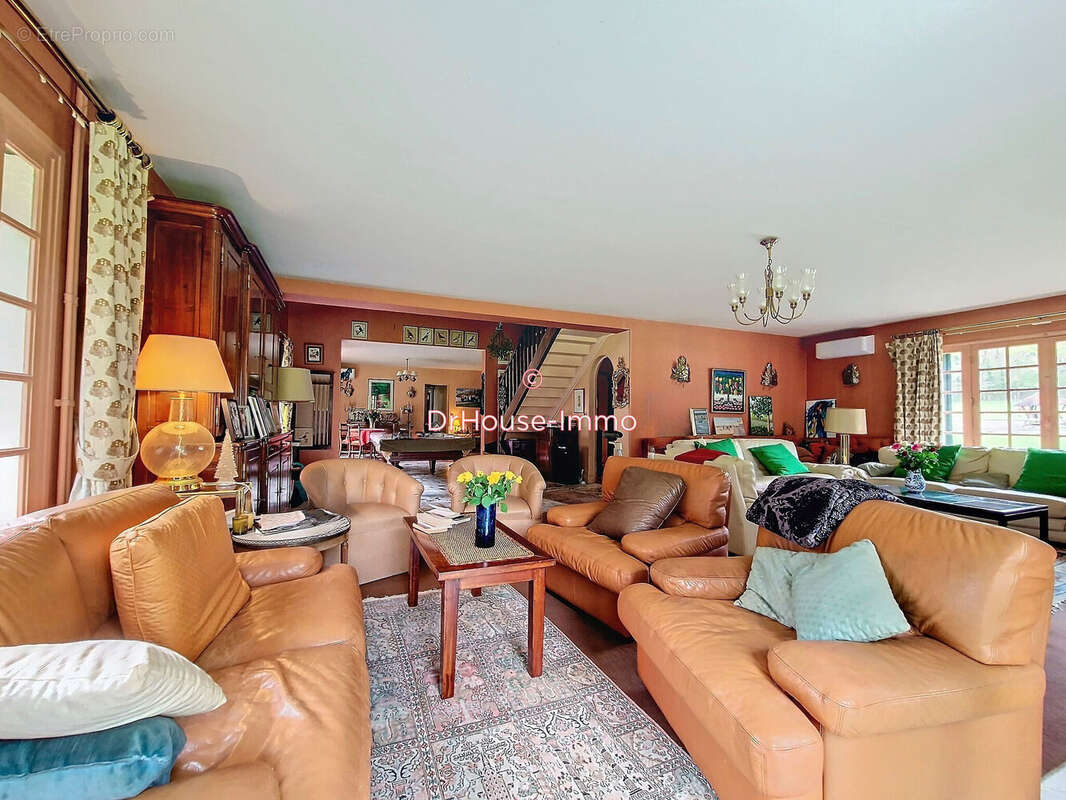 Maison à POIGNY-LA-FORET