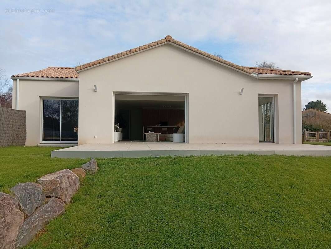 Maison à SAINTE-FOY