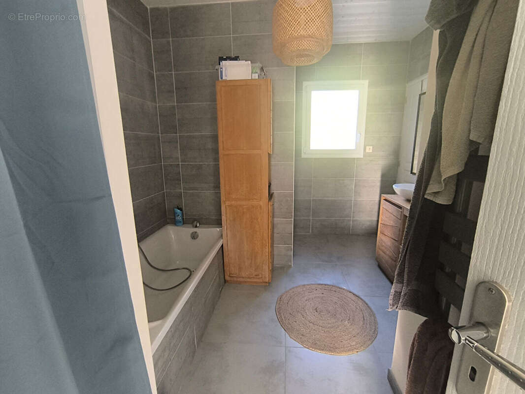 Maison à COMMEQUIERS