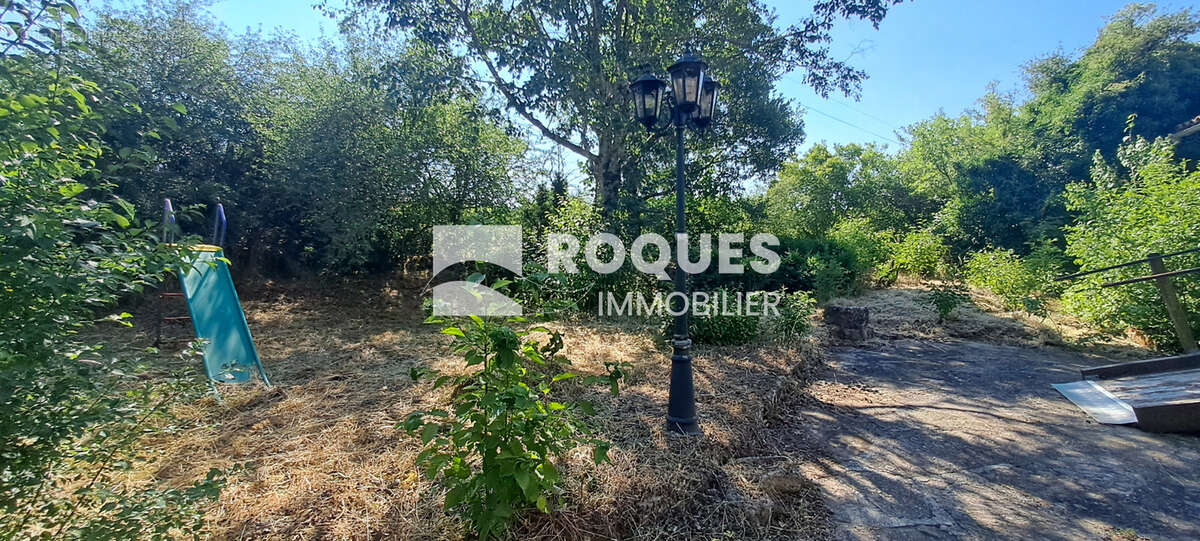 Maison de 187 m2 sur terrain attenant et constructible de 5848m2 - photo 4