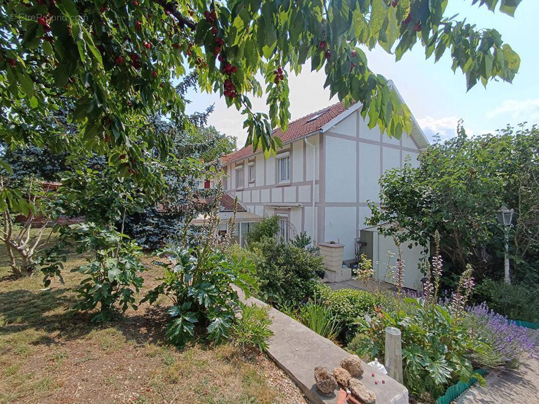 Maison à HARDRICOURT