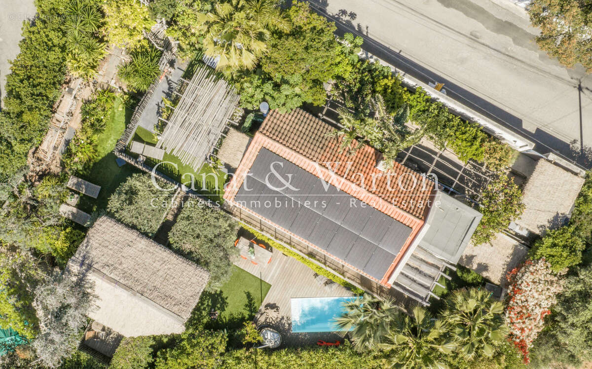 Proche du centre & plage: villa rénovée avec piscine à cavalaire - photo 15