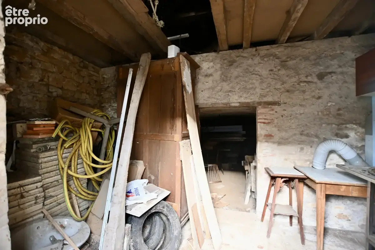 L'isle sur Serein grange, garage et cave voutée. - photo 5