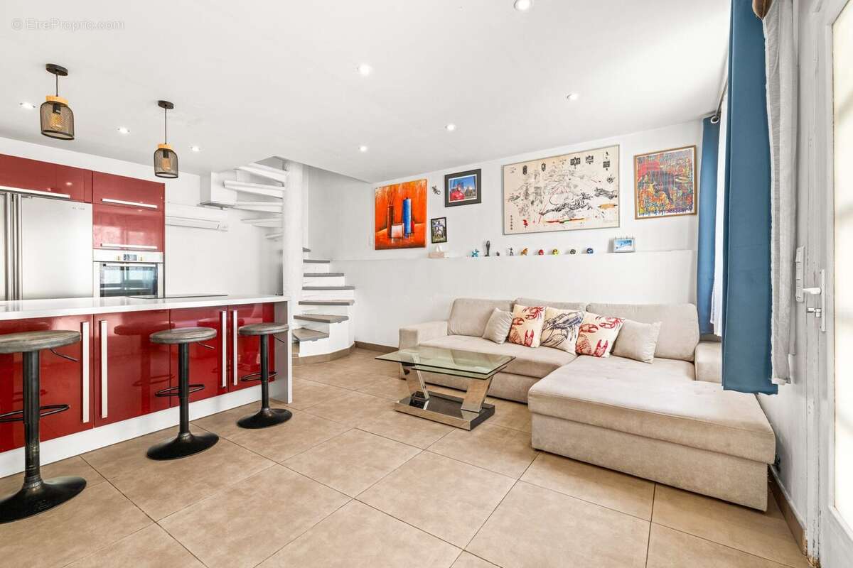 Maison 67 m² à Saint-Laurent-Du-Var  - photo 5