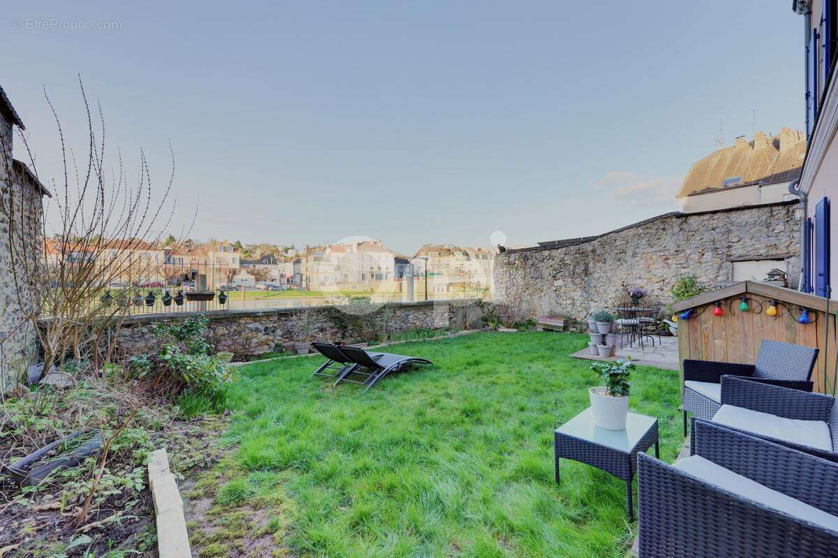 Maison à LAGNY-SUR-MARNE