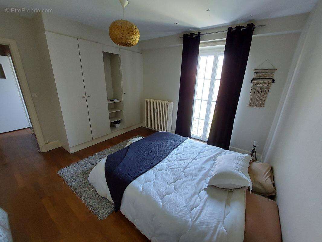 Appartement à PIERRE-BENITE