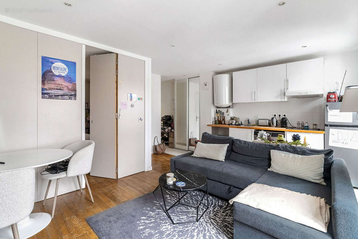 Appartement à PARIS-17E