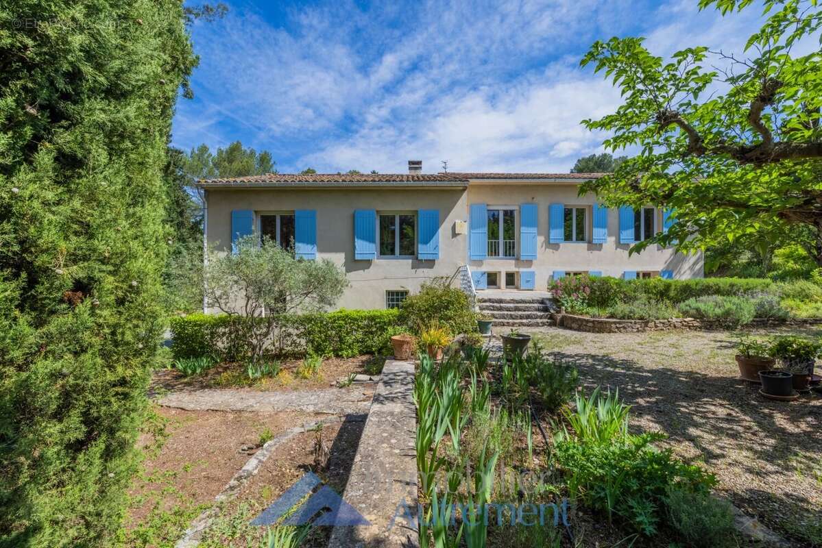 Maison à LE THOLONET