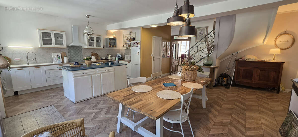 Maison à VARZY