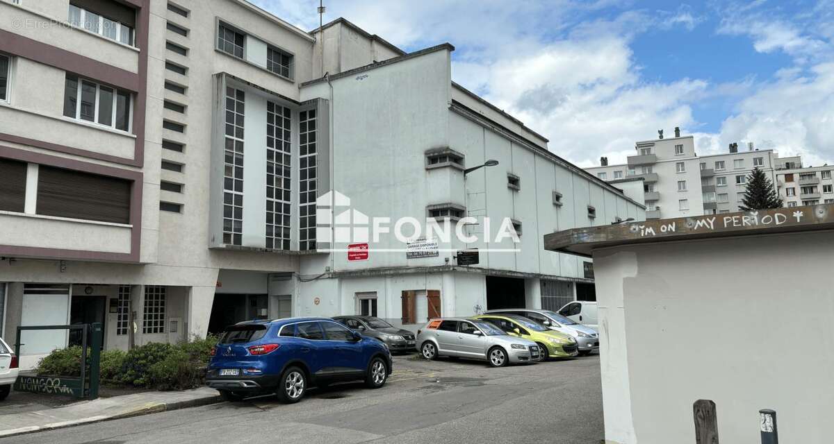 Grenoble foch / gustave rivet - garage a vendre - photo 3