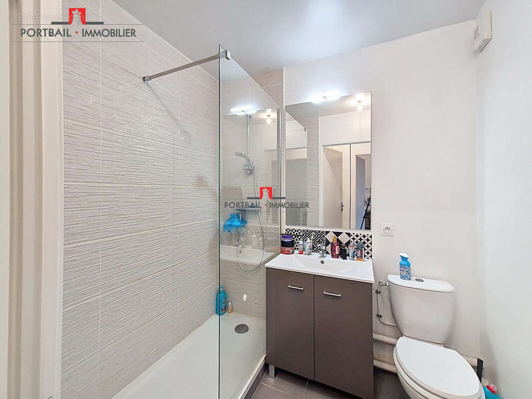 Appartement à SAINT-QUENTIN-DE-BARON