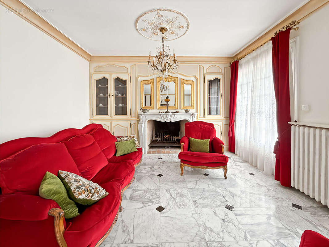 Maison à VILLENAVE-D'ORNON