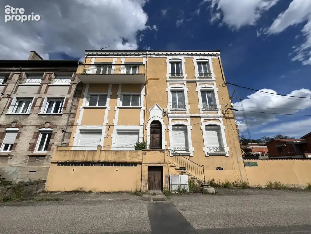 Appartement à SAINT-JUST-SAINT-RAMBERT