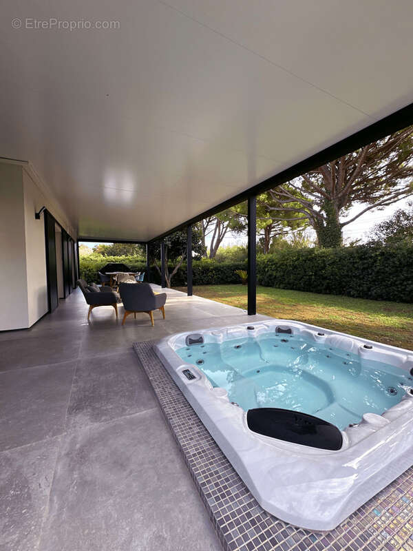 Maison à HYERES