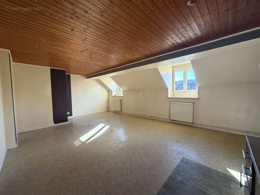 Appartement à VERCEL-VILLEDIEU-LE-CAMP
