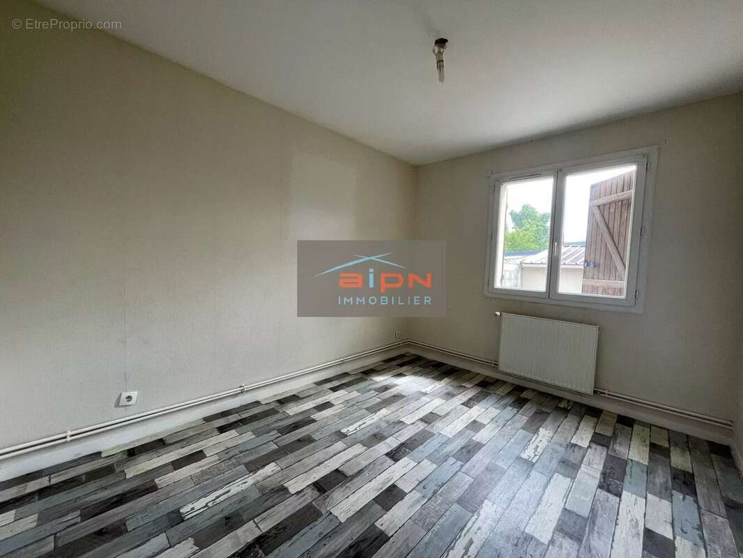 Maison à SAINT-ETIENNE-DU-ROUVRAY