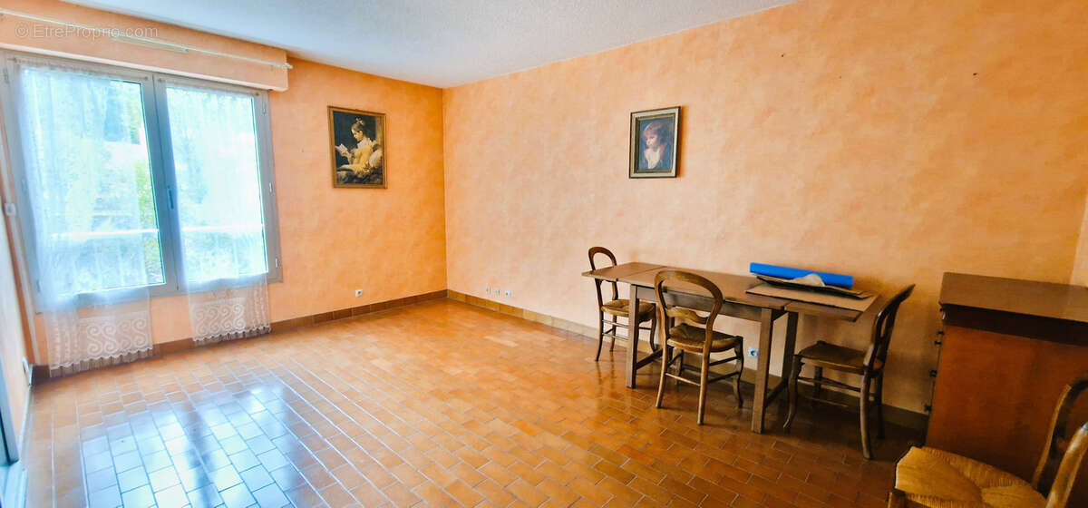 Appartement 33 m2 avec garage et loggia   1er étage avec ascenseur   Amélie-les-Bains - photo 6