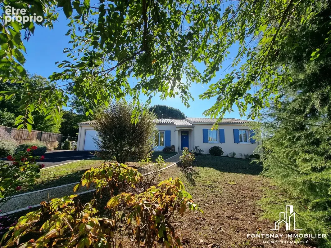 Maison 5 pièces 106 m² à vendre à Fontenay-Le-Comte (85200) - photo 1
