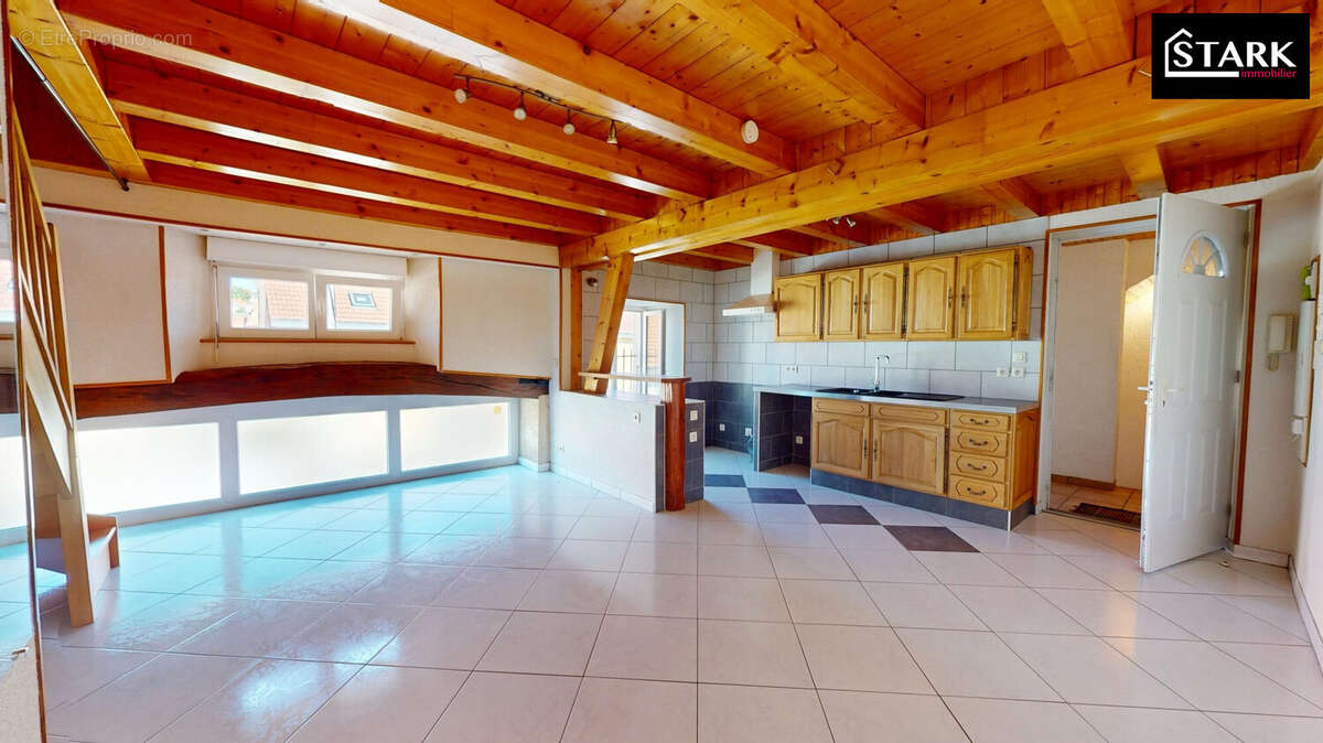 Appartement 300 m² à Delle  - photo 2