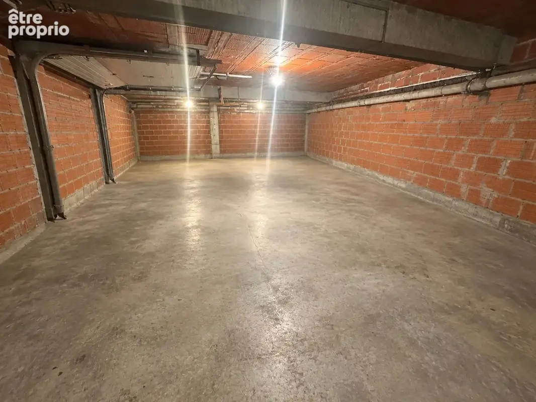 Port st sauveur - grand garage de 93 m2 - photo 4